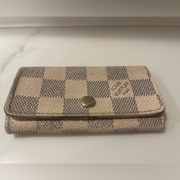 Authentic Louis Vuitton Damier Azur 4 ring key holder - Picture 2 of 16